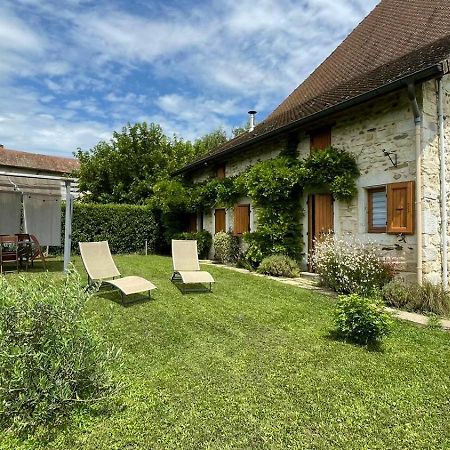 La Maison Des Commis Morestel Exterior foto